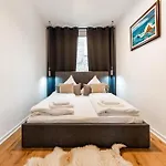 Church View Modern In The Heart Of Apartment