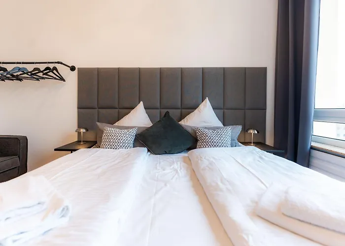 Church View Modern In The Heart Of Апартаменты